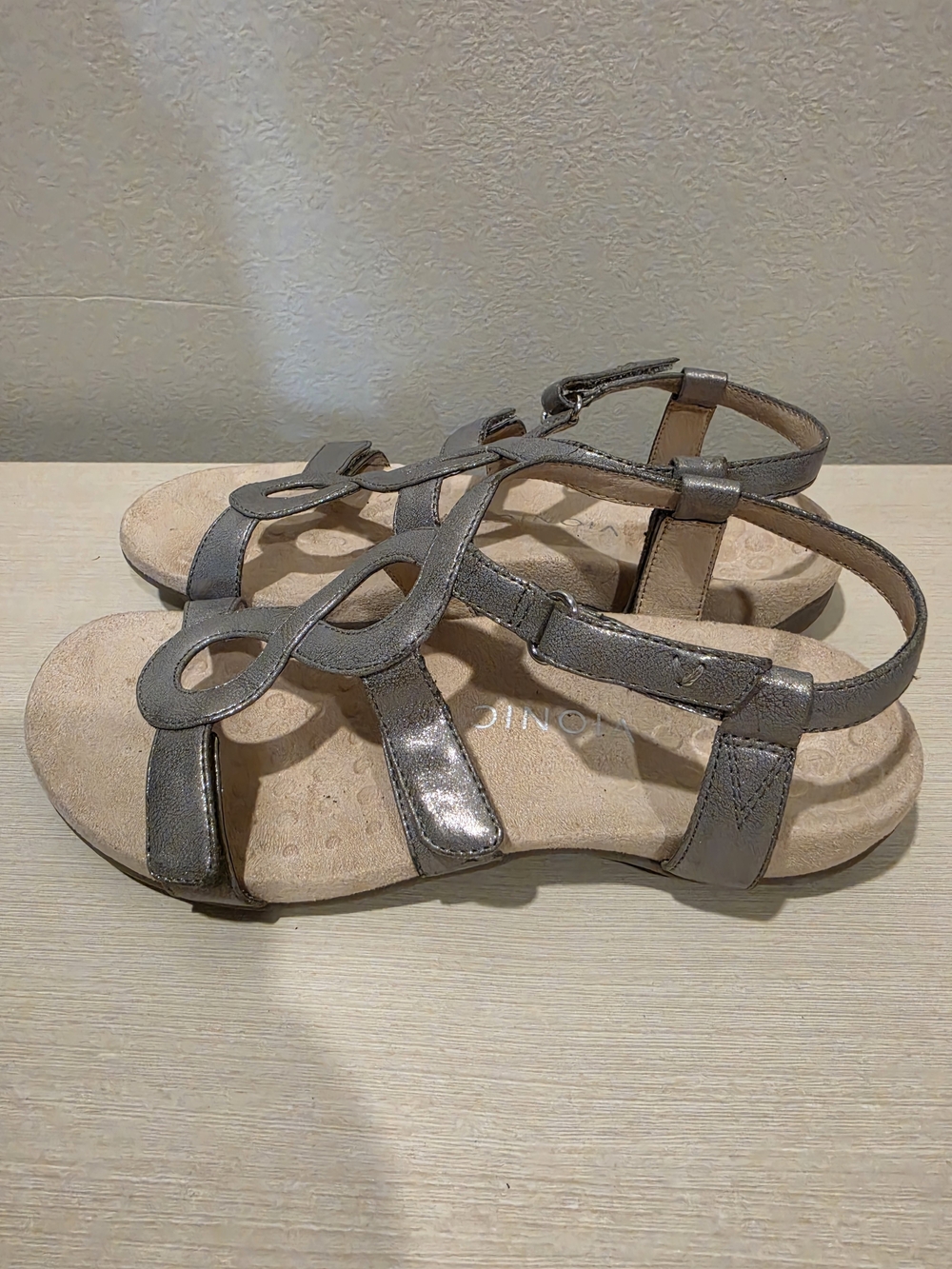 Vionic Jodie Pewter Metallic Strappy Comfort Sandals Women's Size 8